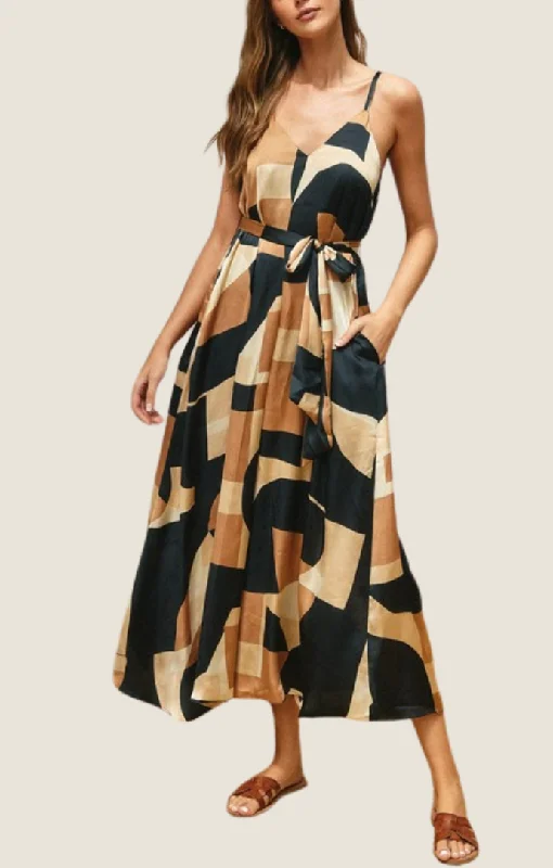 Tanaia Black Abstract Midi Dress Fashionable Shift Midi Dress