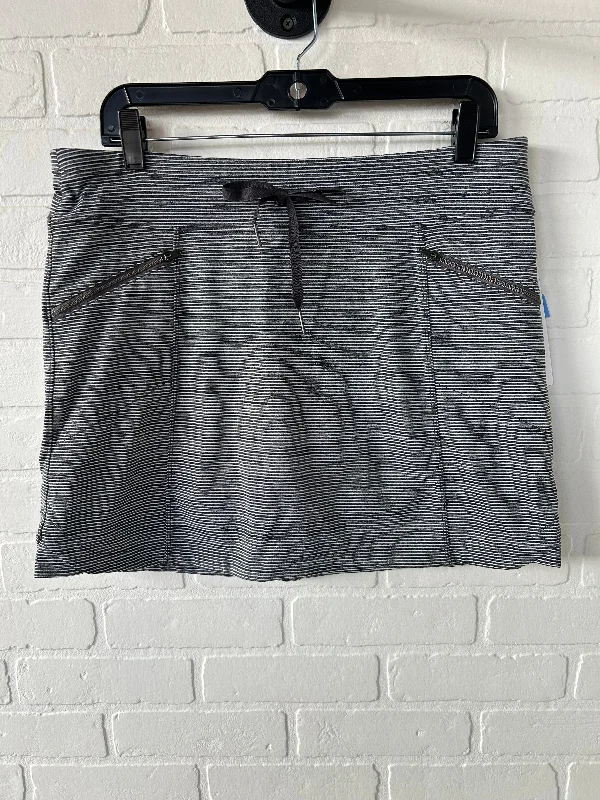 Athletic Skirt By Athleta In Grey & White, Size: 8 mini skirt trendy